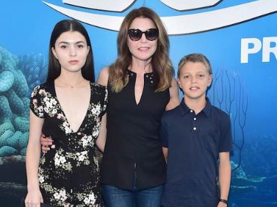 Jane Leeves and her kids, Isabella Kathryn Coben (left) and Finn William Leeves Coben (Right).